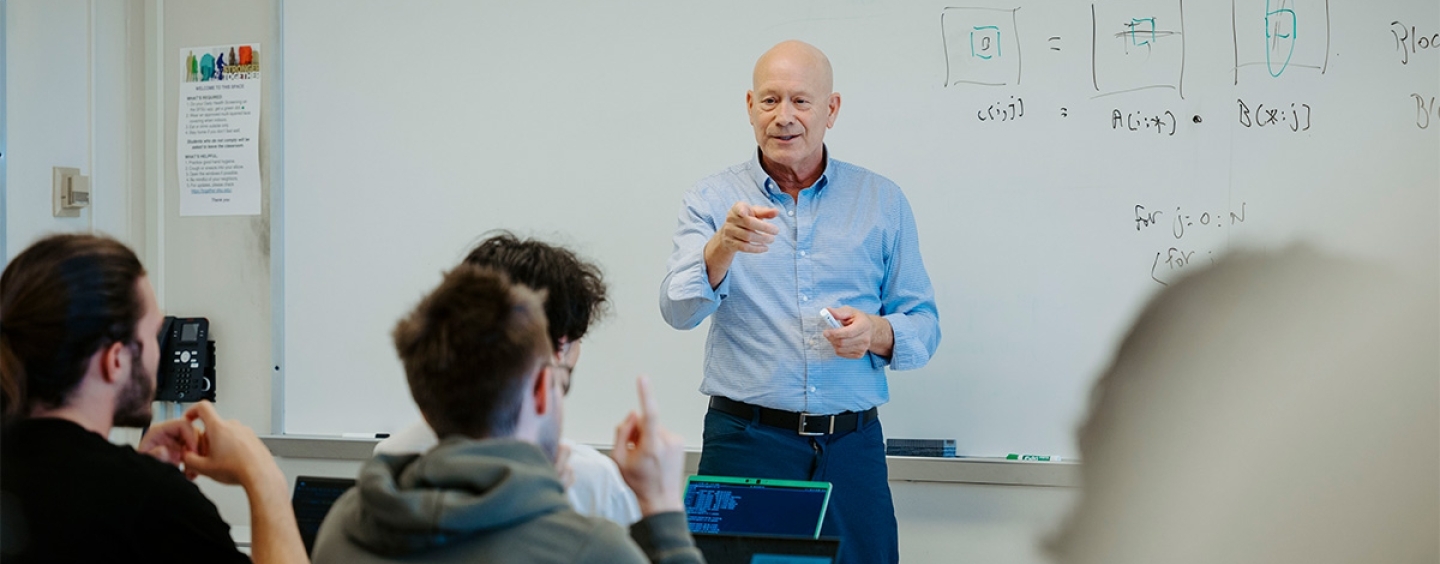 Professor Wes Bethel teaching a computer science class